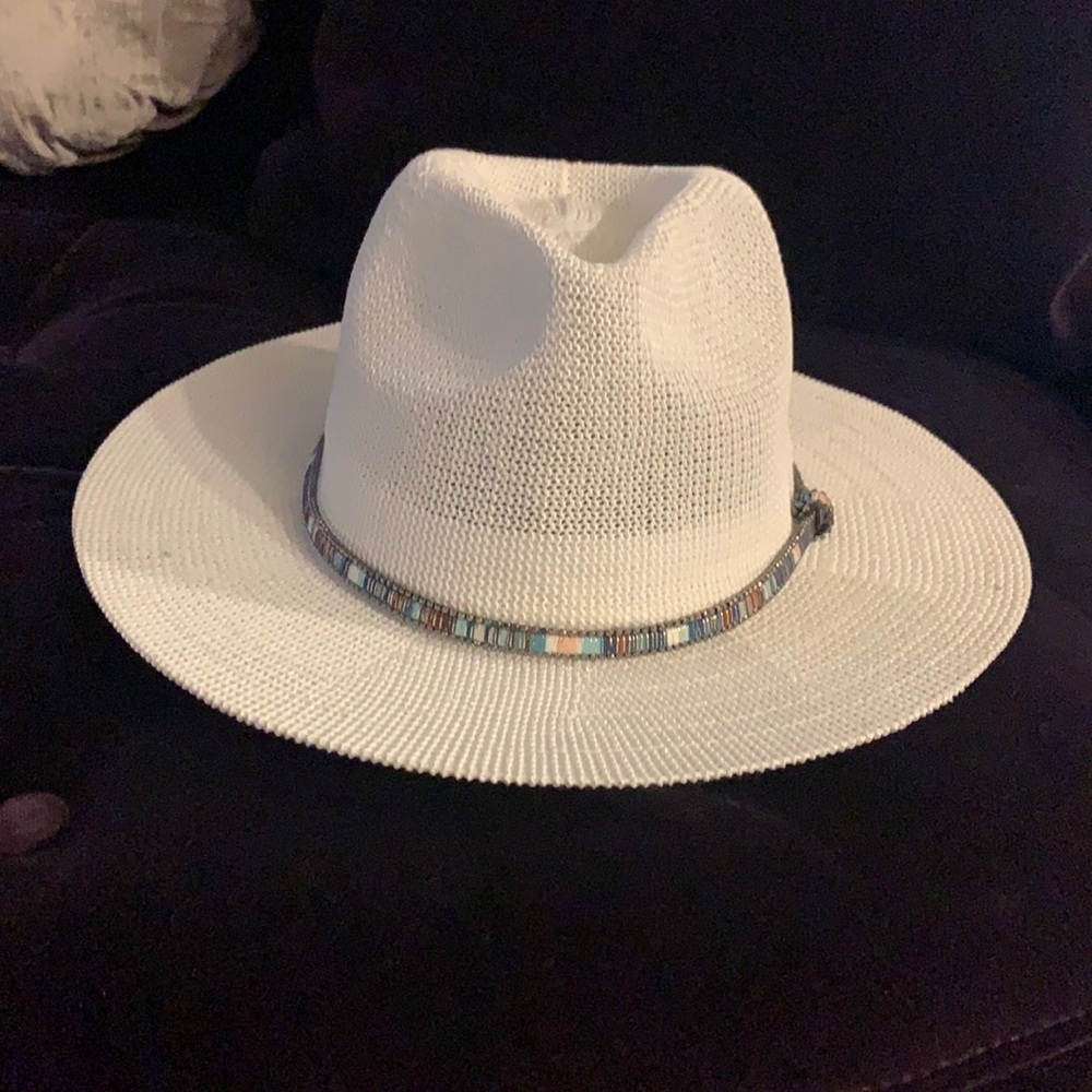 White Anthropologie hat - new with tags!